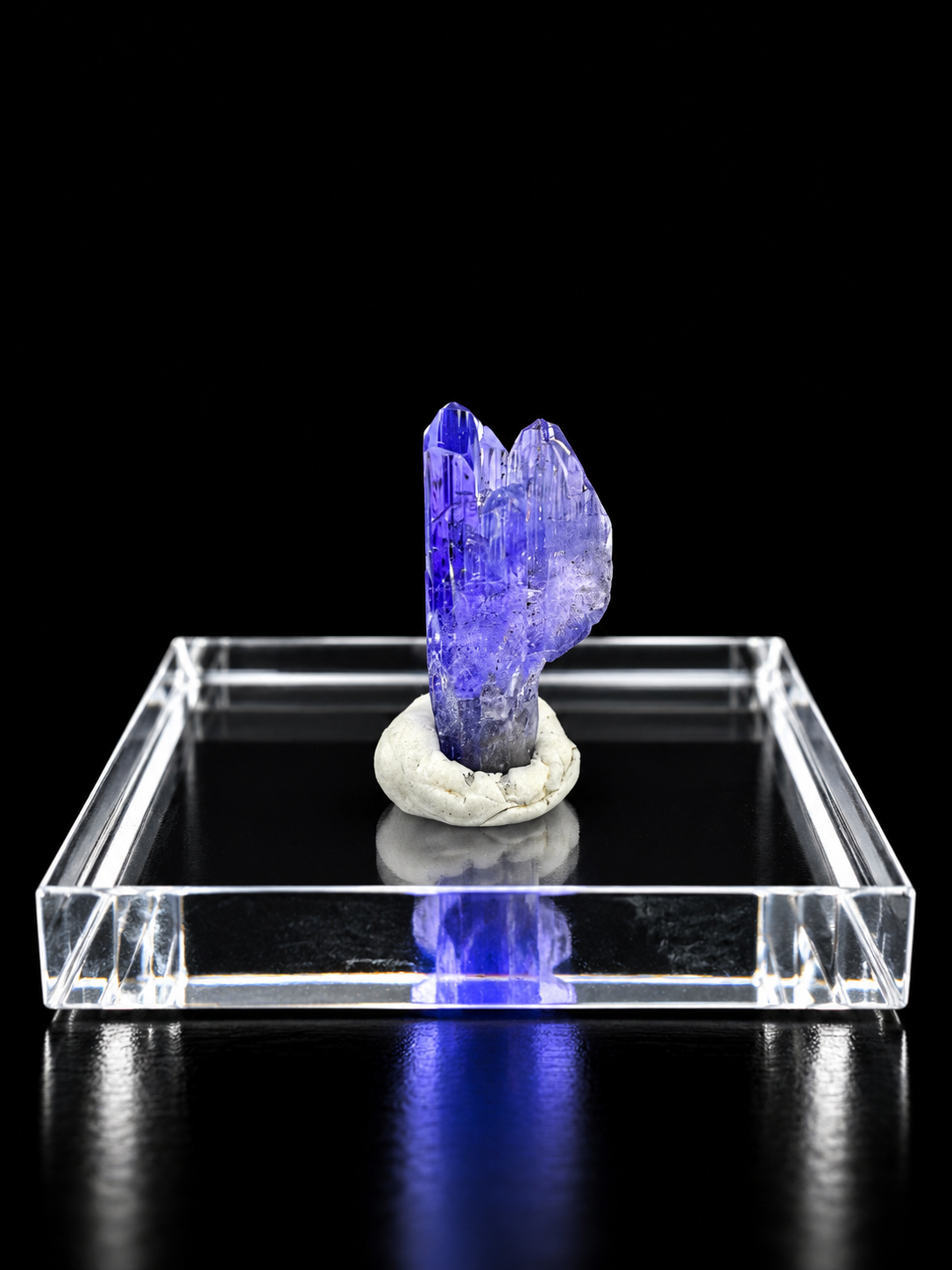 Tanzanite – Merelani Hills, Tanzania