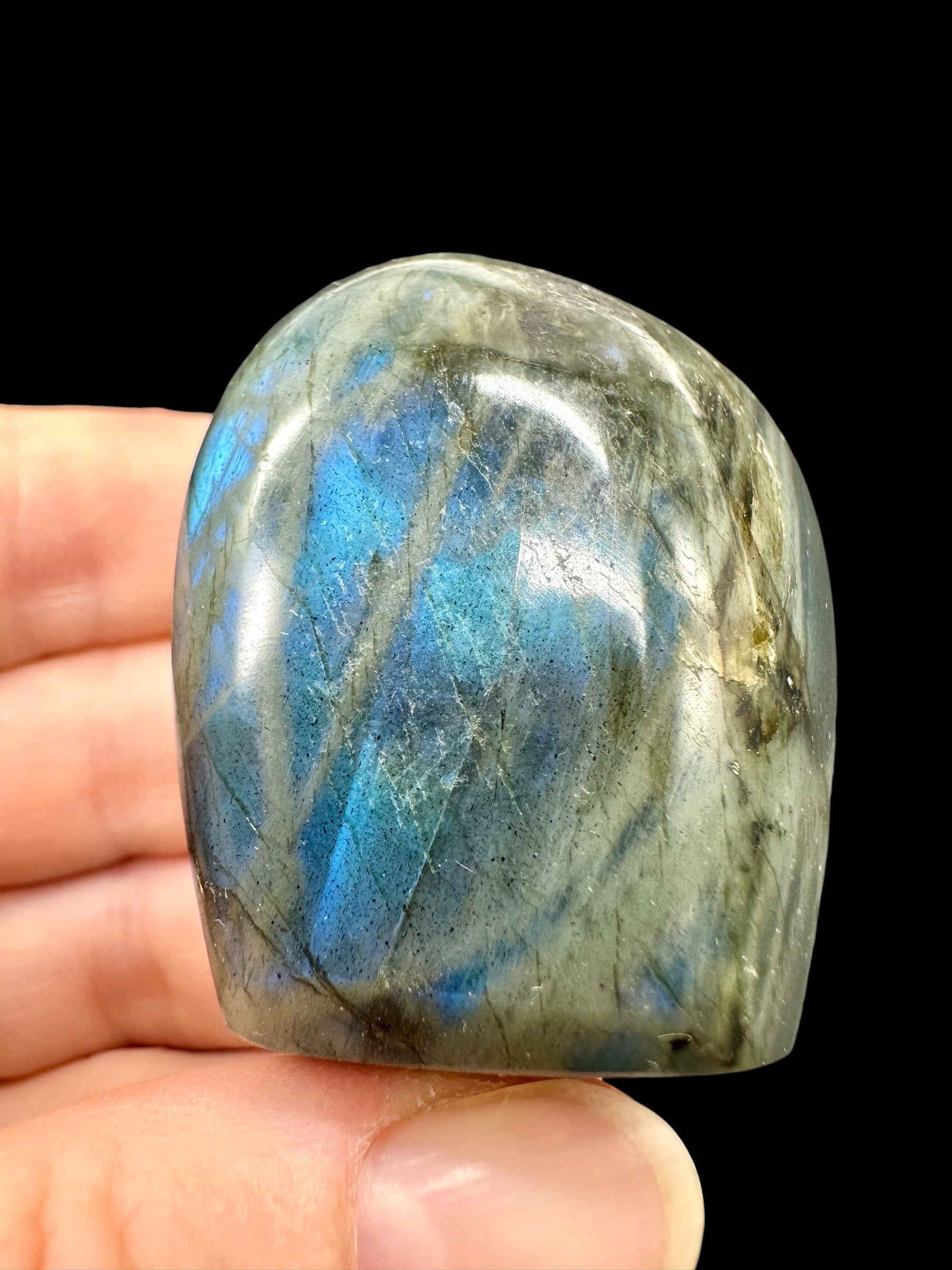 Labradorite selfstanding 4,7cm – Madagascar - L066