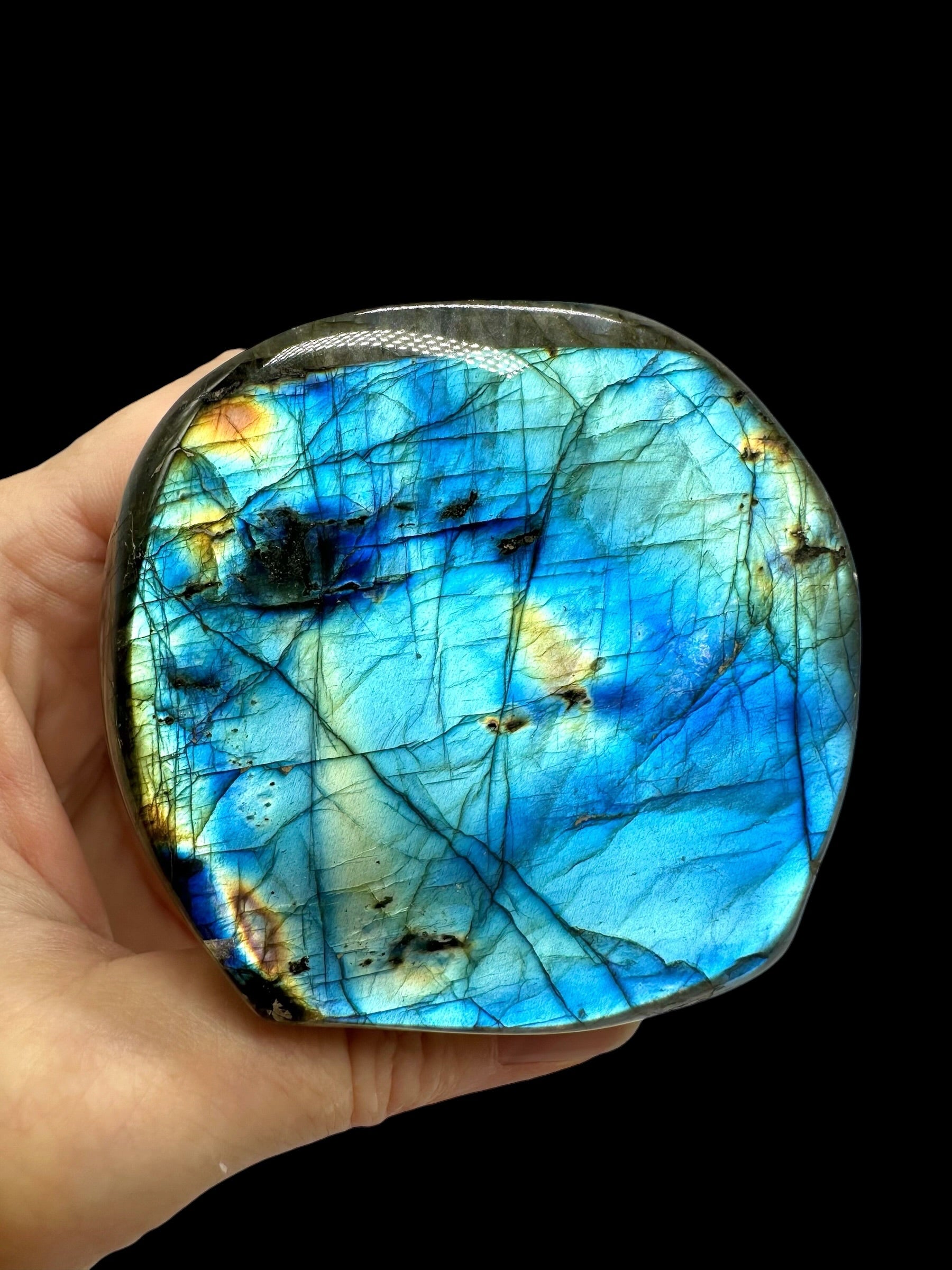 Labradorite selfstanding 7cm – Madagascar - L067