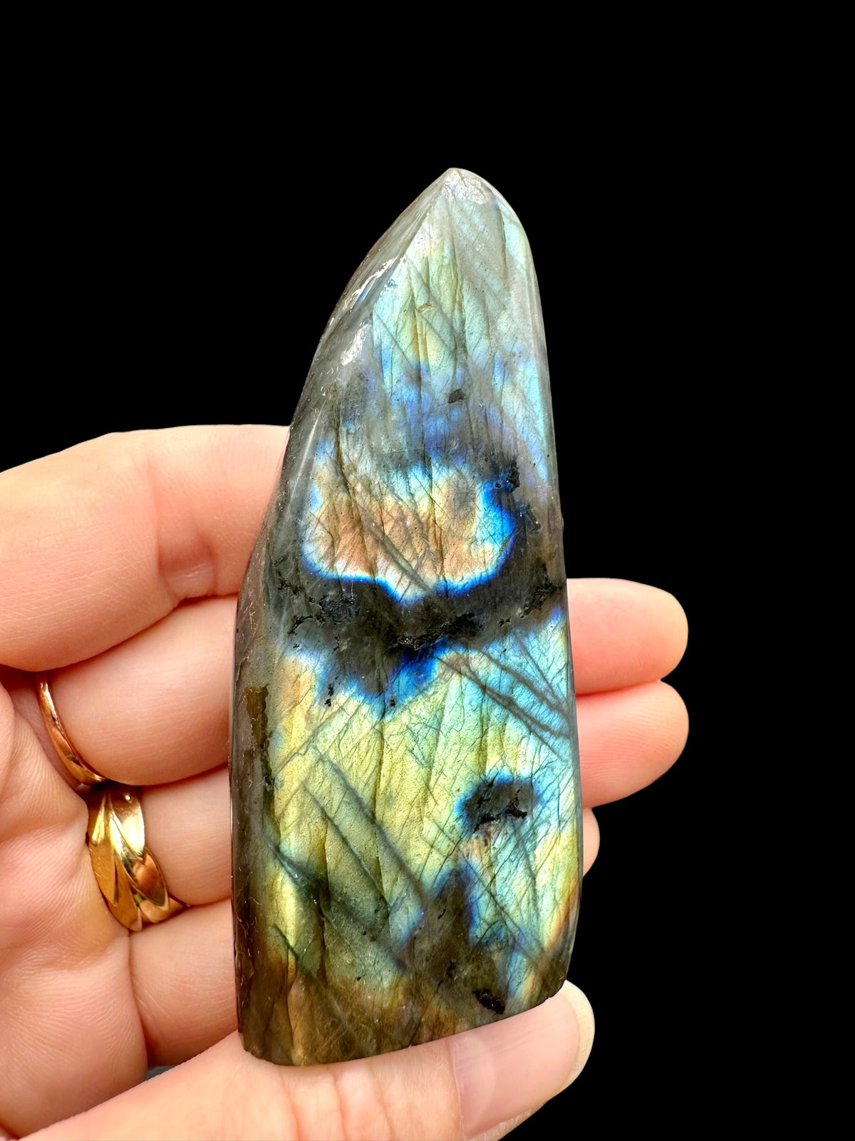 Labradorite selfstanding 7,1cm – Madagascar - L073