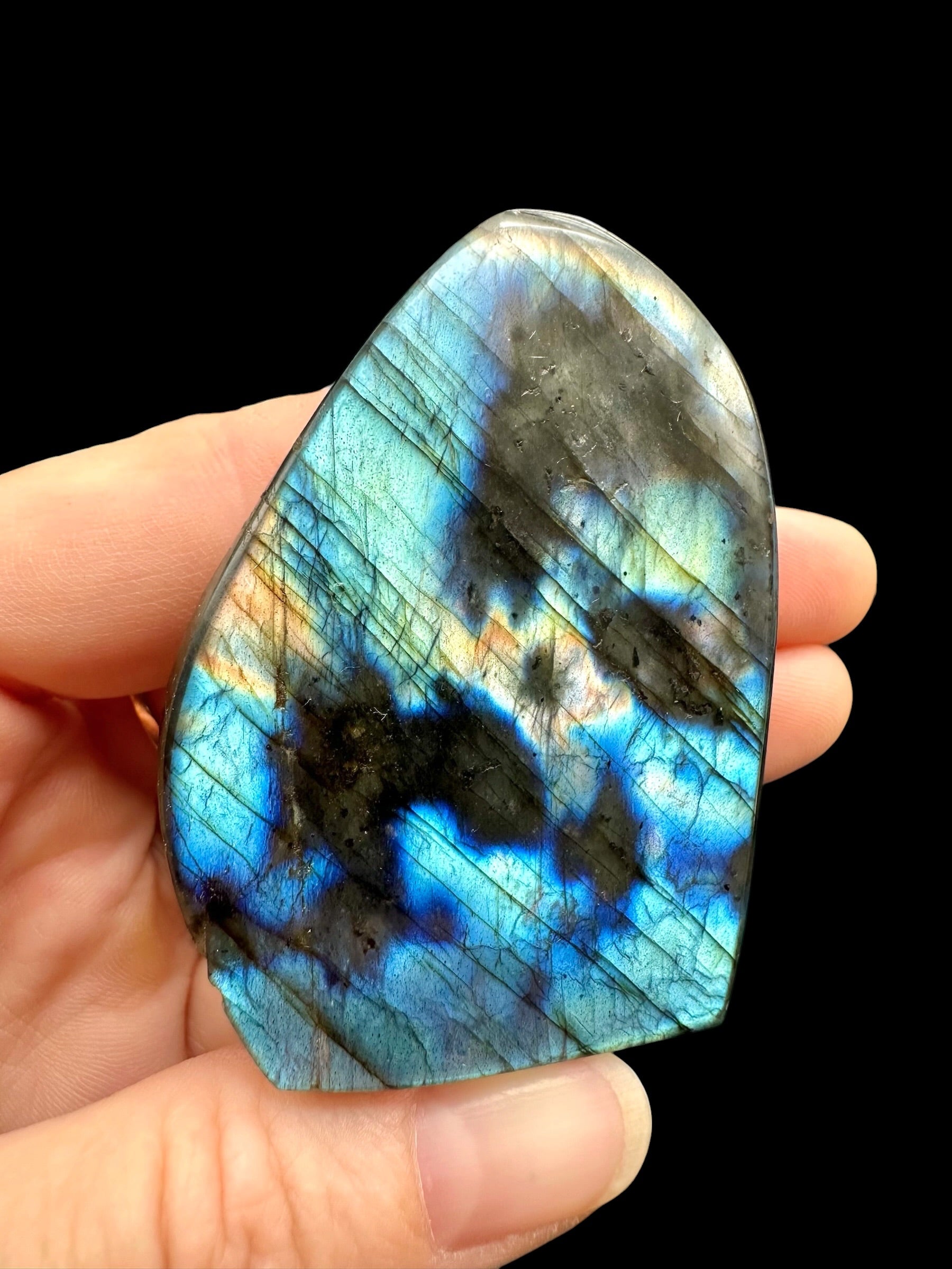Labradorite selfstanding 5,6cm – Madagascar