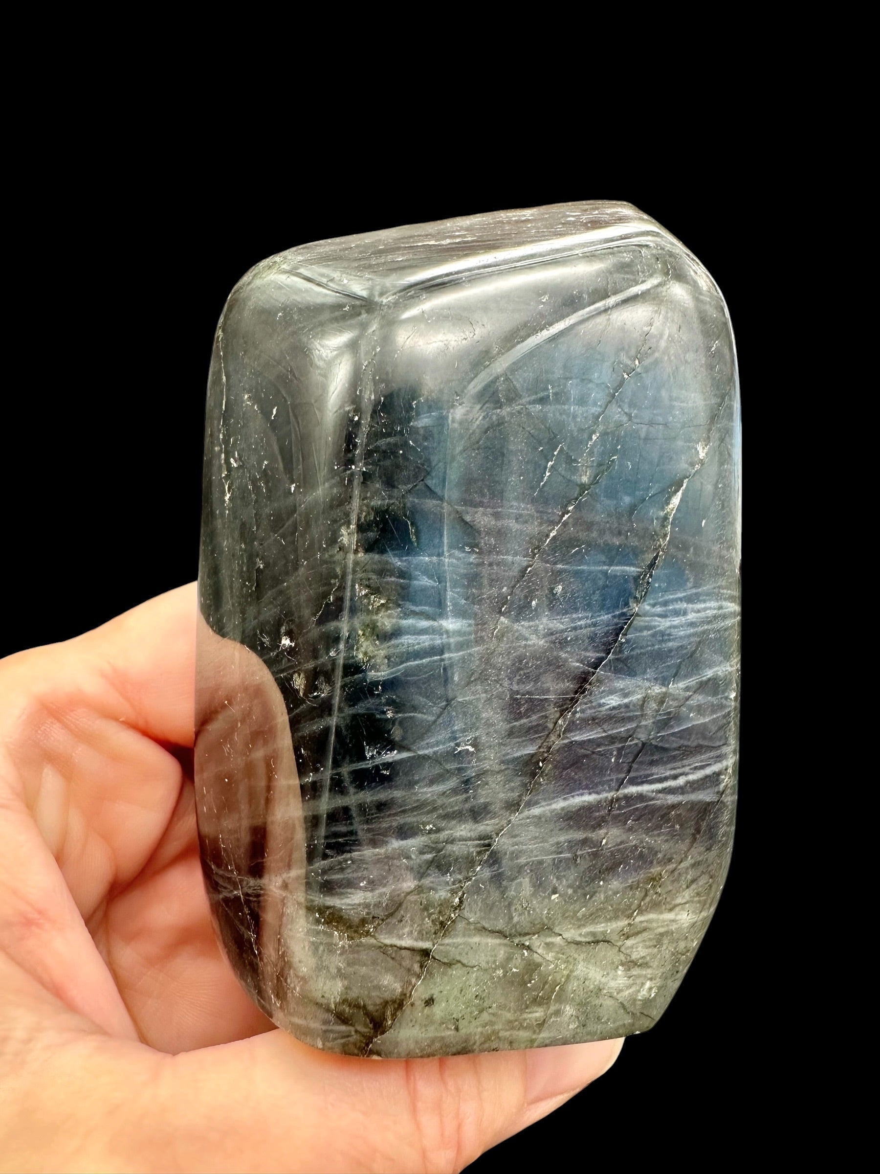 Labradorite selfstanding 9,7cm – Madagascar - L077