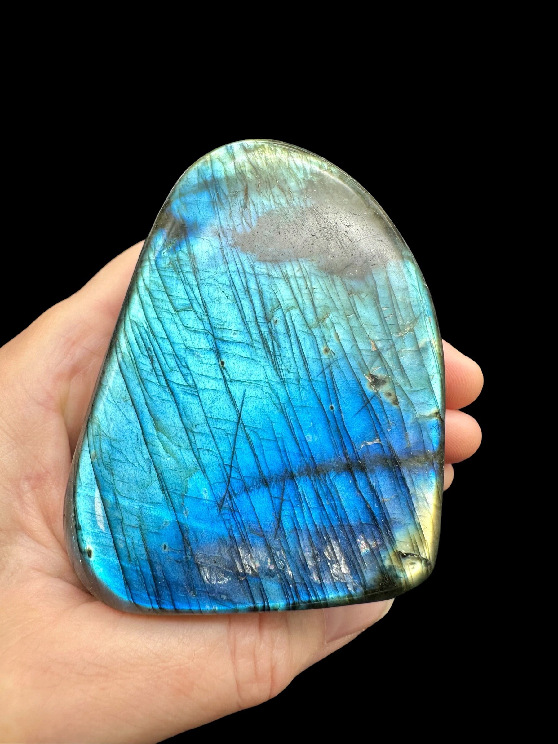 Labradorite selfstanding 7,1cm – Madagascar - L081