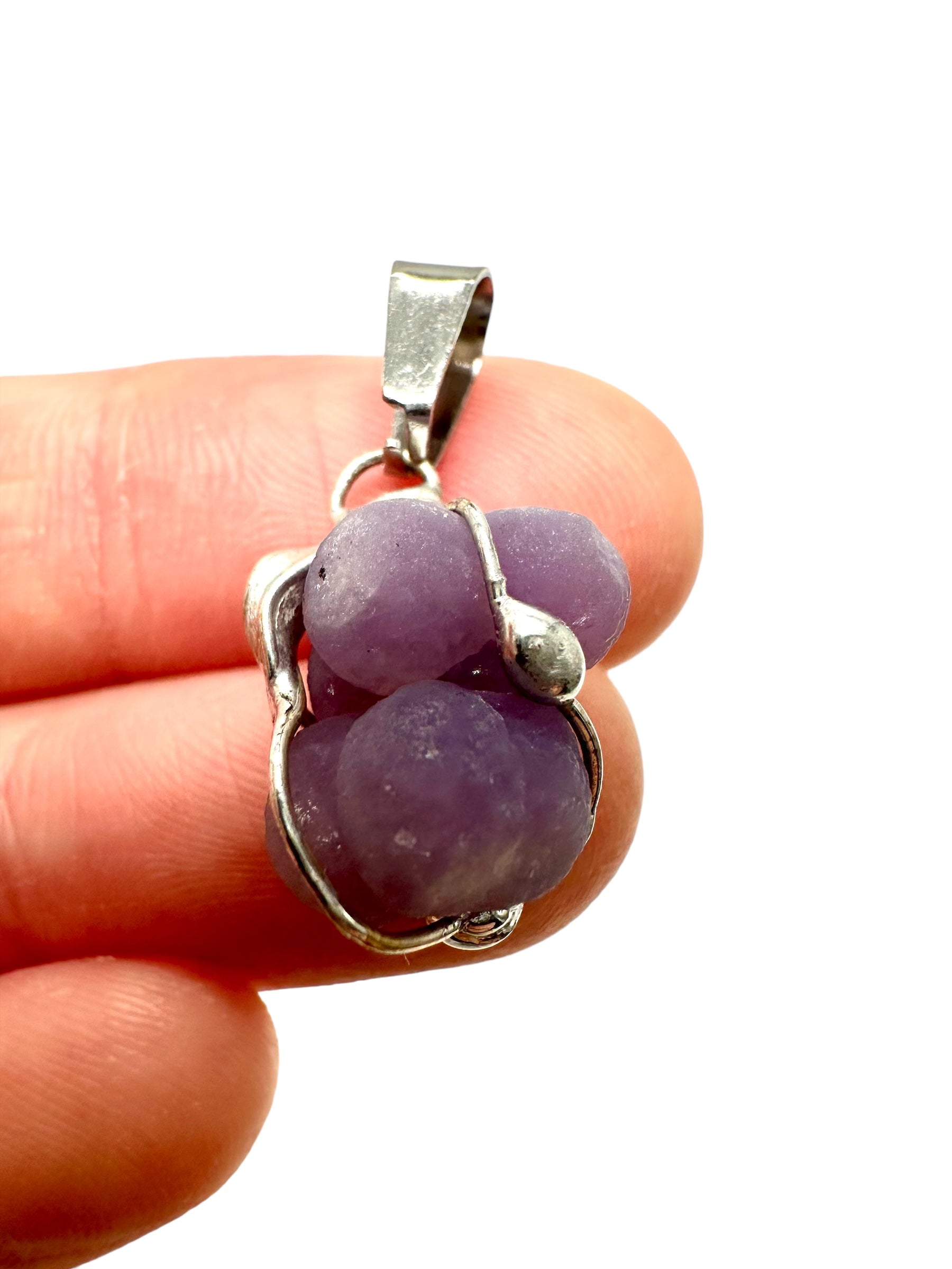 Grape chalcedony pendant - P/HCH35