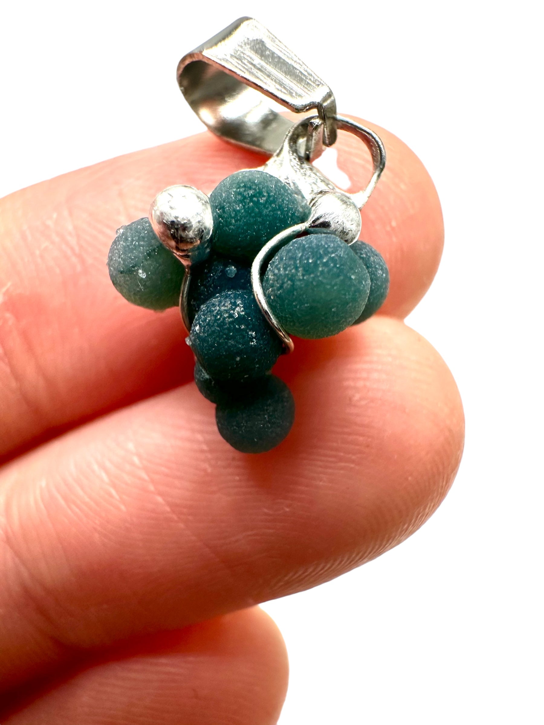 Grape chalcedony pendant - P/HCH41
