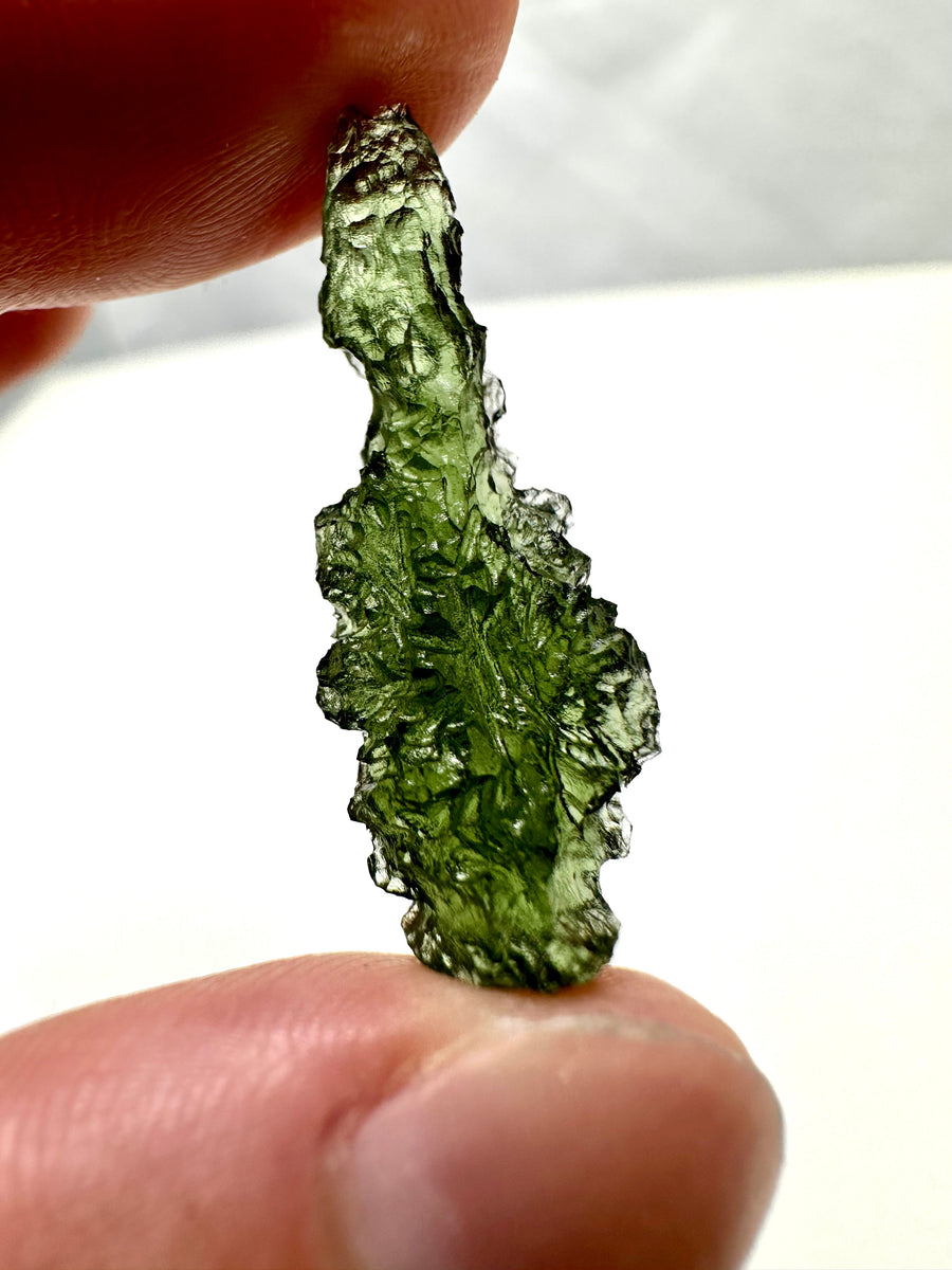 Moldavite – Maly Chlum – 2,6g - V1690 retroilluminata