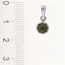 Silver pendant with moldavite 1032