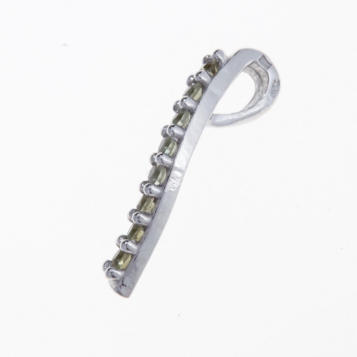 Silver pendant with moldavite 1069