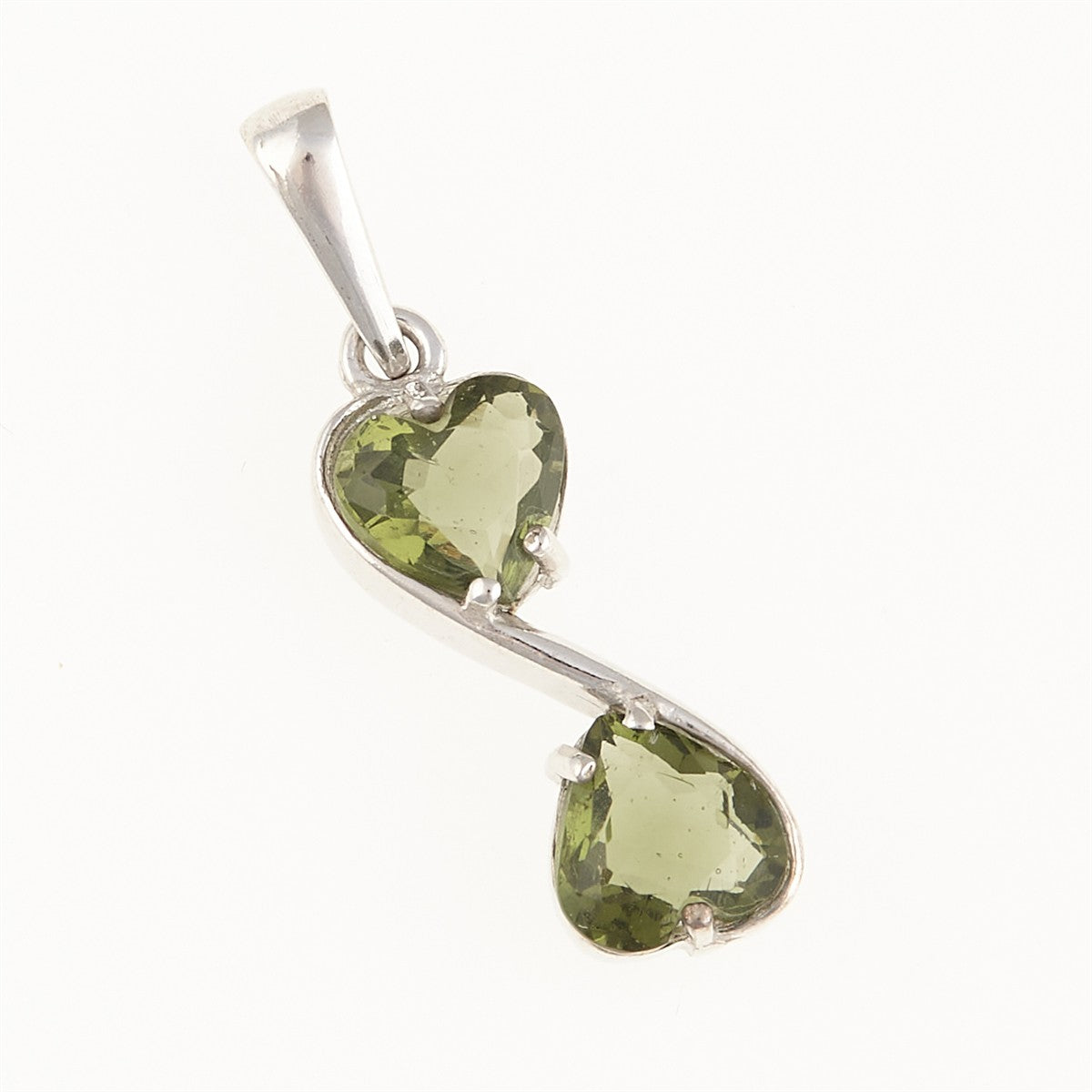 Silver pendant with moldavites 1547