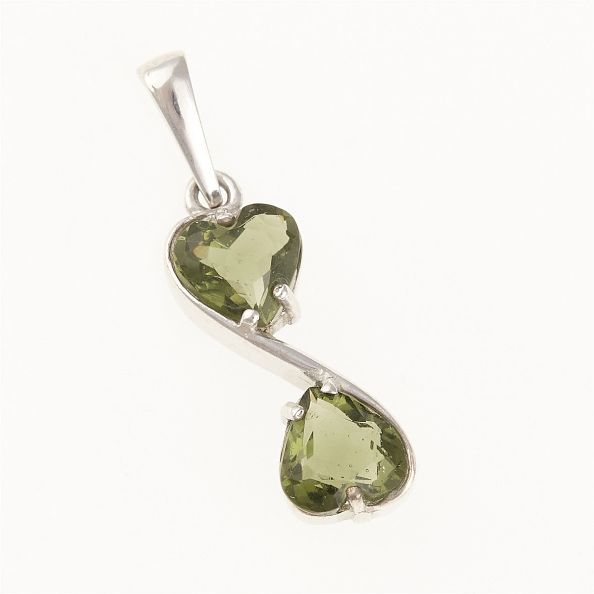 Silver pendant with moldavites 1547