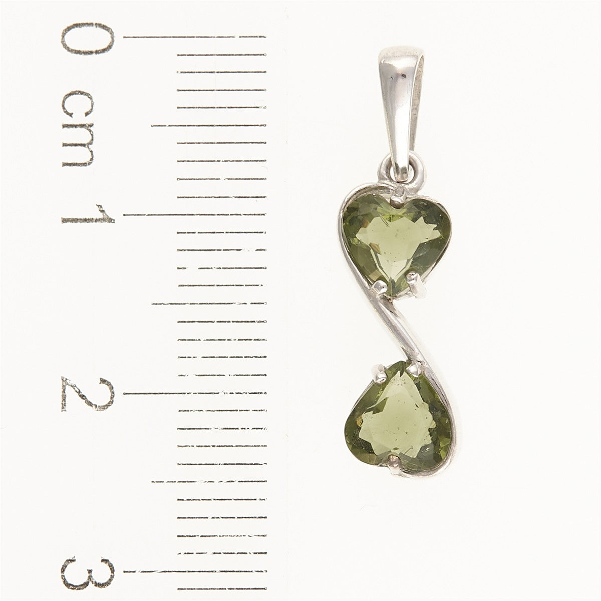 Silver pendant with moldavites 1547