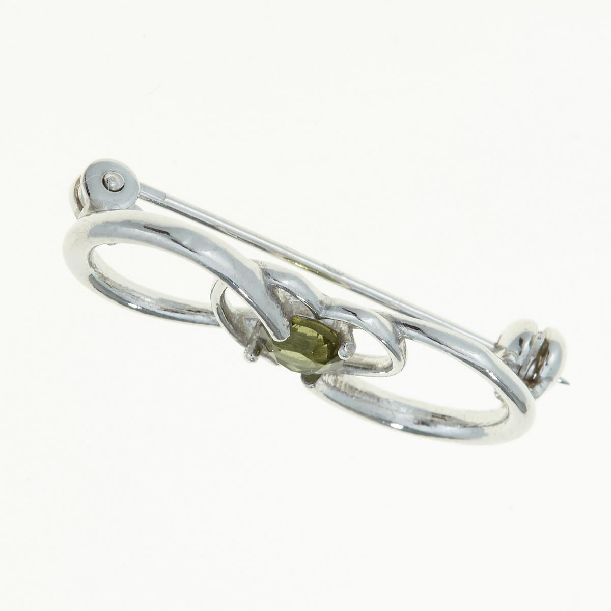 Silver brooch with moldavite – heart 5092