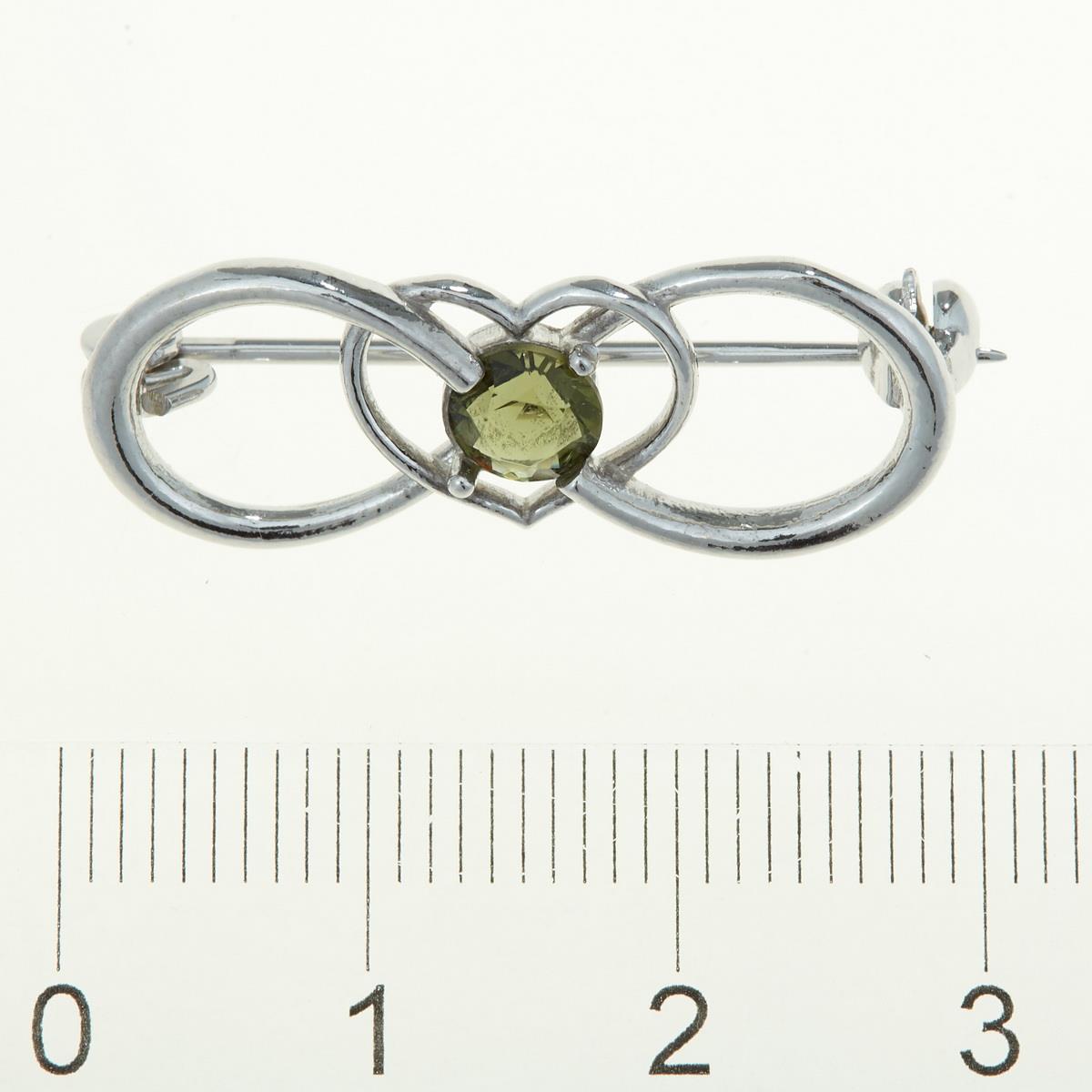 Silver brooch with moldavite – heart 5092