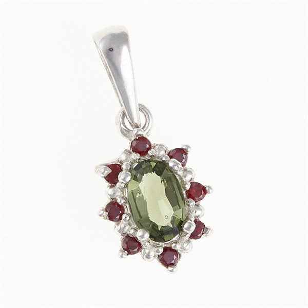 Silver pendant with moldavite and garnets 1001