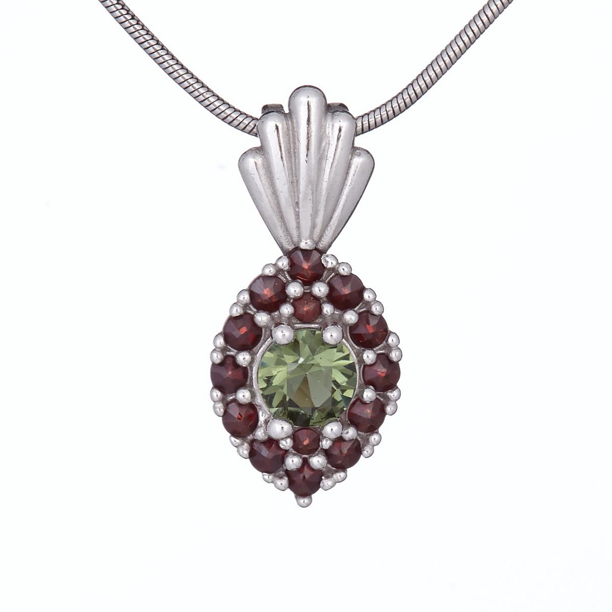 Silver pendant with moldavite and garnets 1016