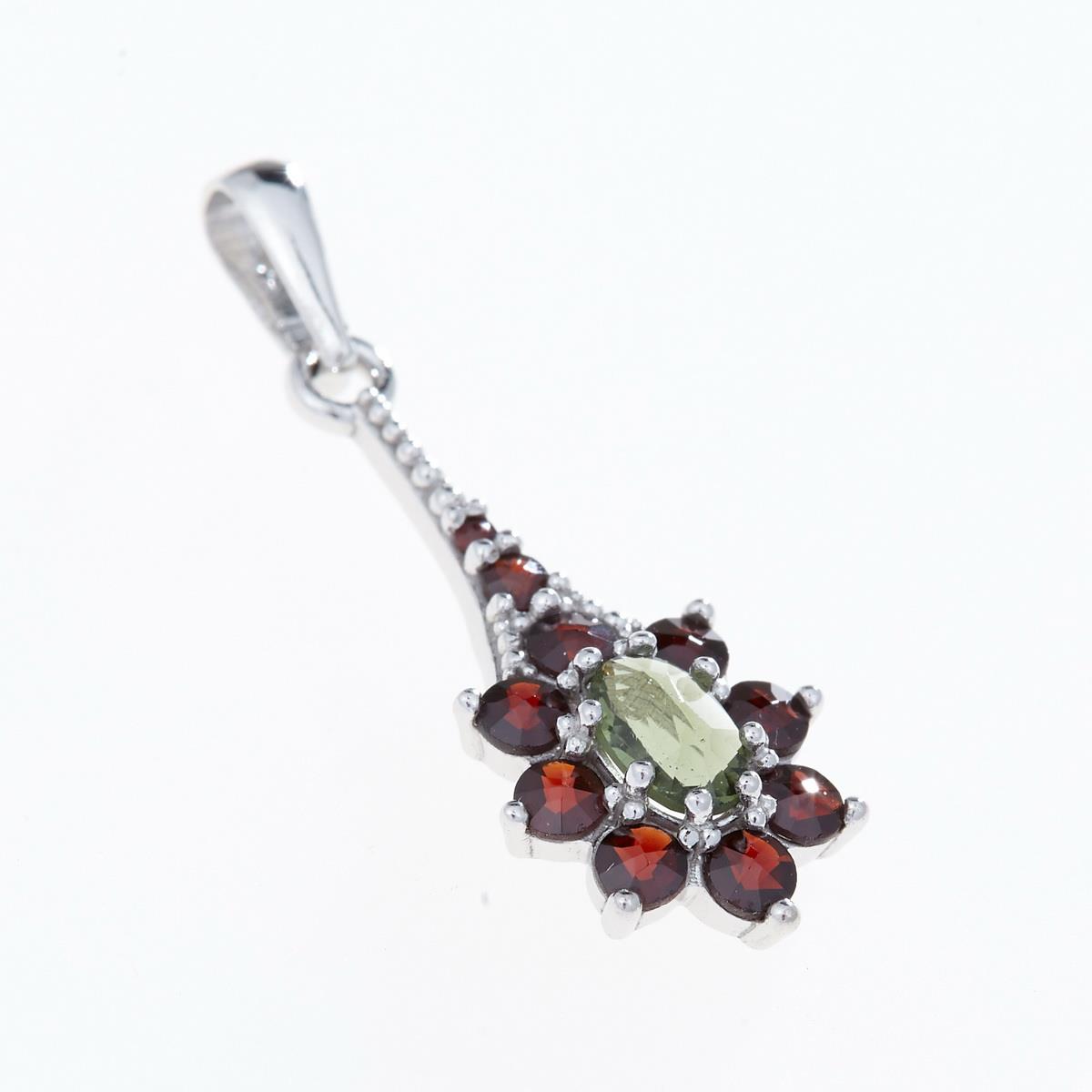 Silver pendant with moldavite and garnets 1017