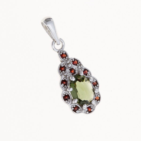 Pendente in argento con moldavite e granati 1039