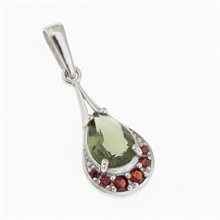 Ciondolo in argento con moldavite e granati 1064G