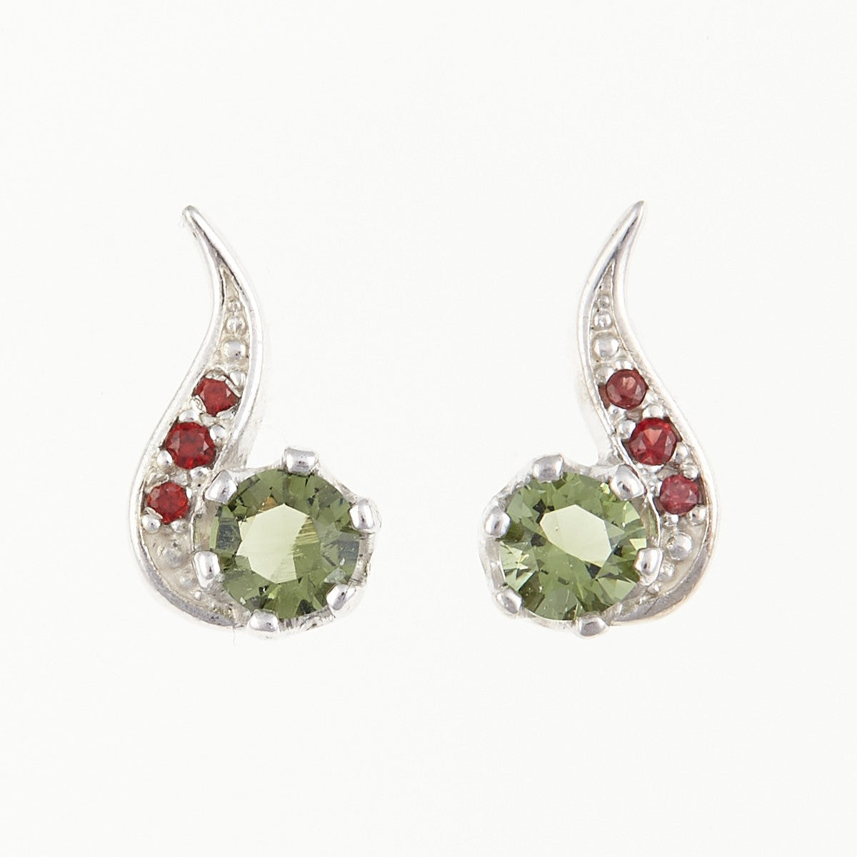 Silver earrings with moldavites and garnets 2118-3