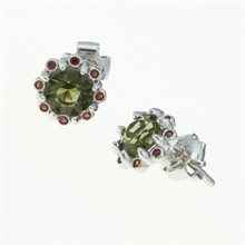 Orecchini in argento con moldaviti e granati 2125-2