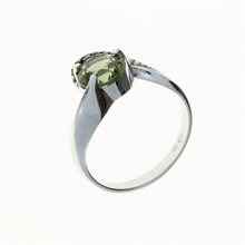 Anello in argento con moldavite e granati 3112
