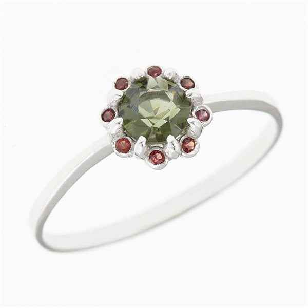 Anello in argento con moldavite e granati 3125