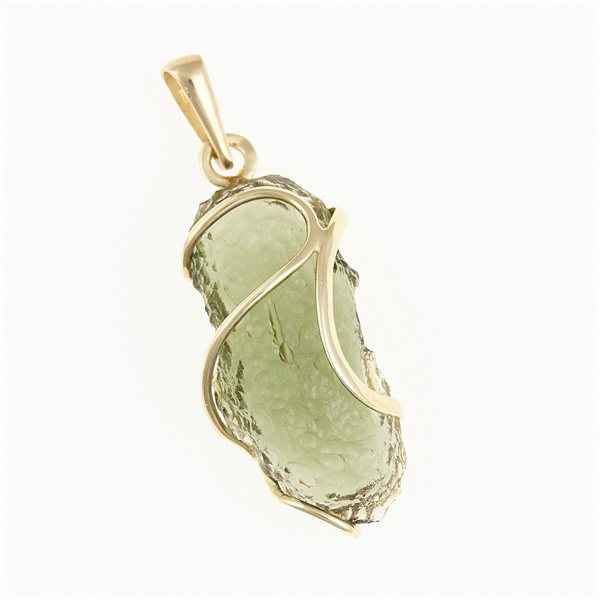 Ciondolo dorato con il codice moldavite 090