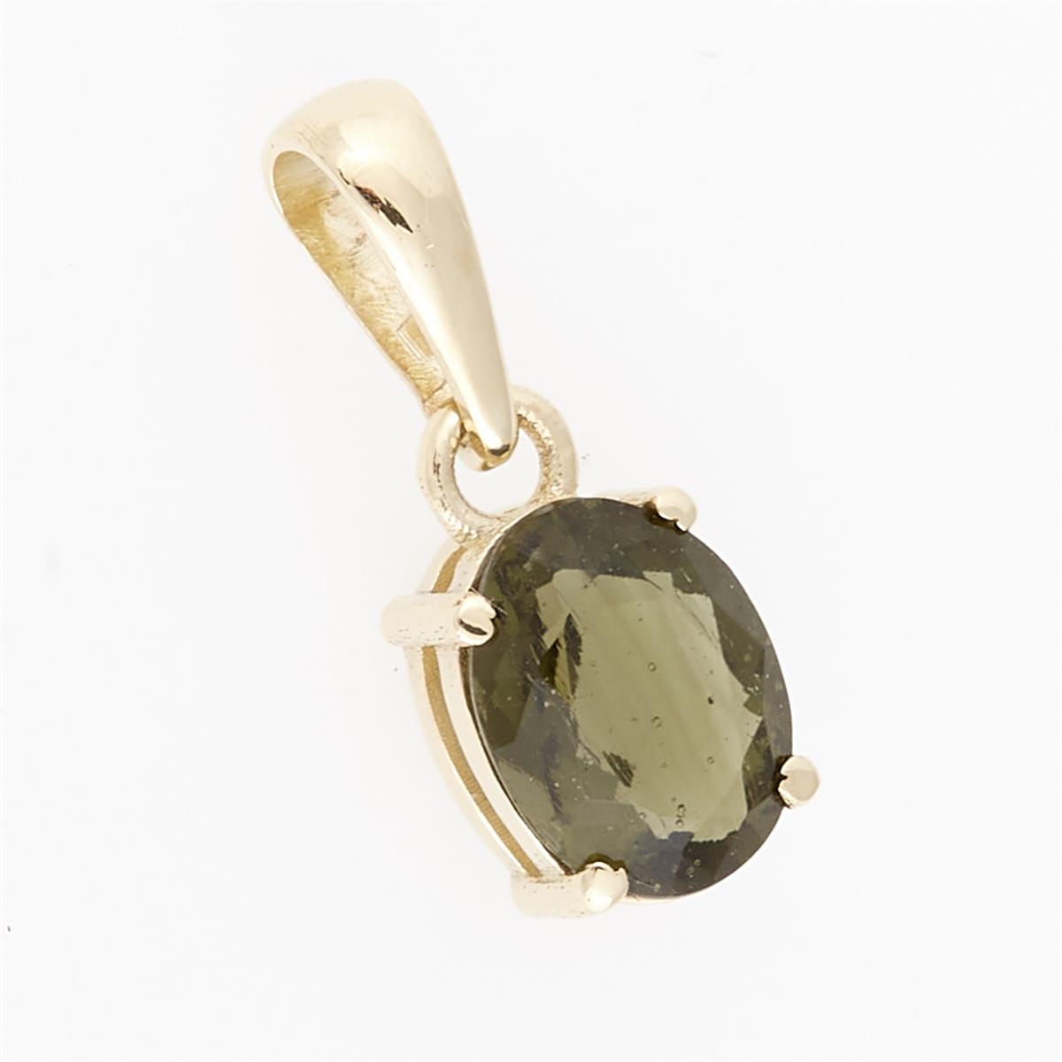 Pendente in oro giallo con moldavite ovale faccettata verde scuro fissata da quattro griffe