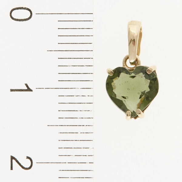 Pendente in oro con moldavite – cuore 1292