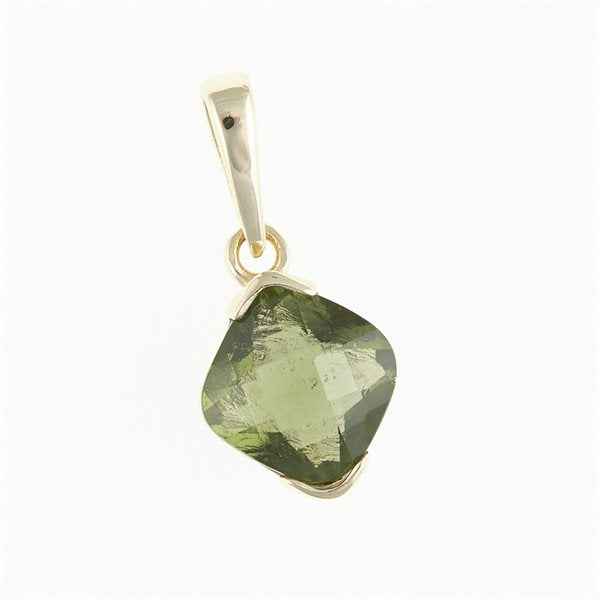 Ciondolo dorato con codice moldavite 1494