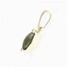 Ciondolo dorato con codice moldavite 1494