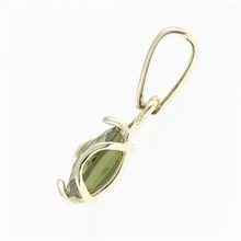 Golden pendant with moldavite 1527