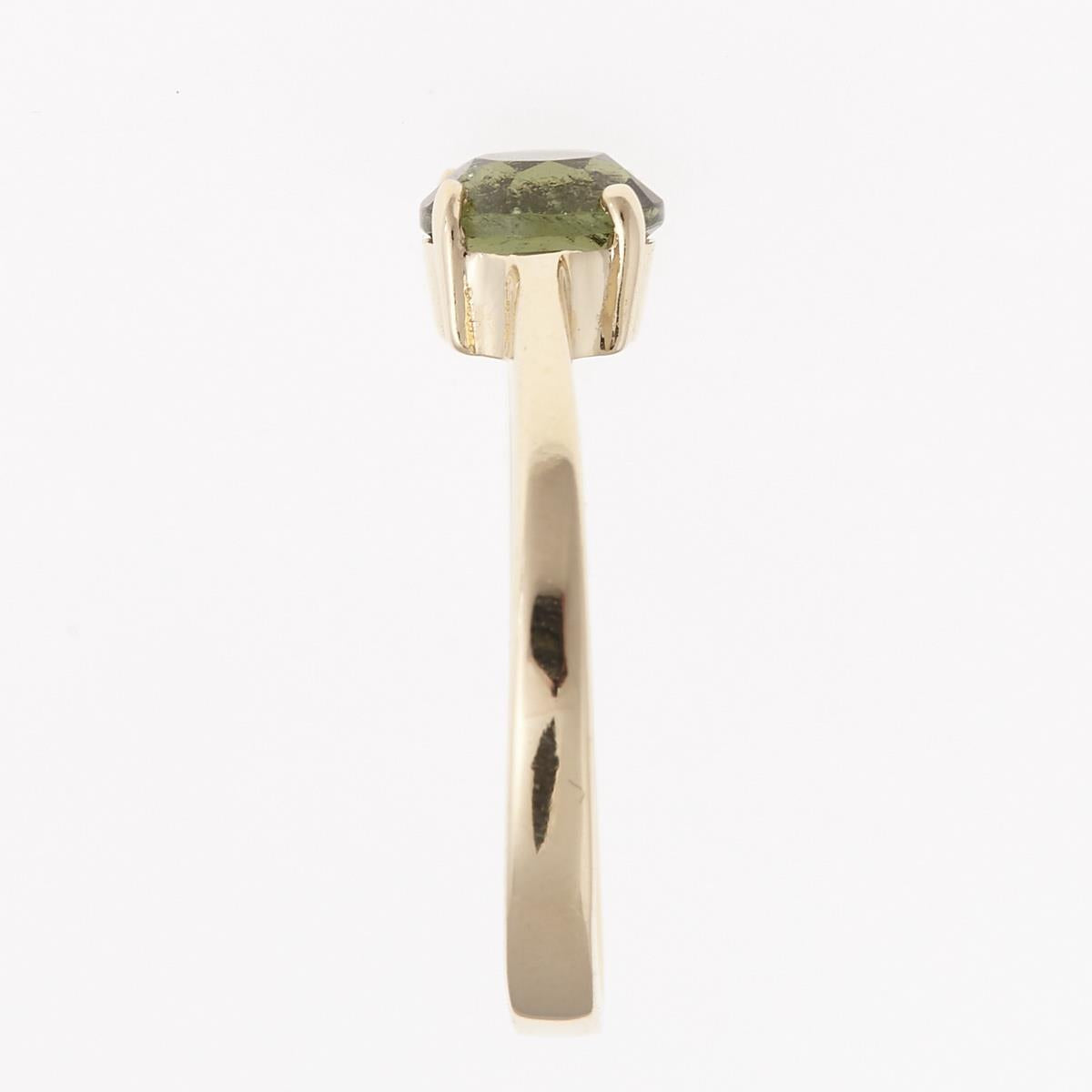 Golden ring with moldavite 3137