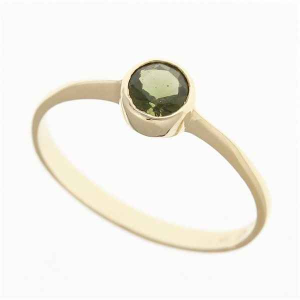 Anello d'oro con moldavite 3139