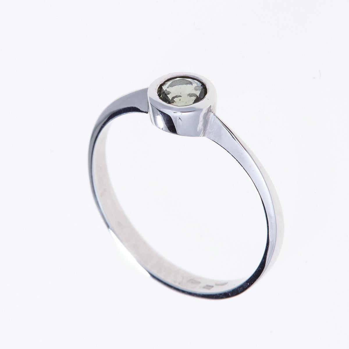 Golden ring with moldavite AUV3139WG