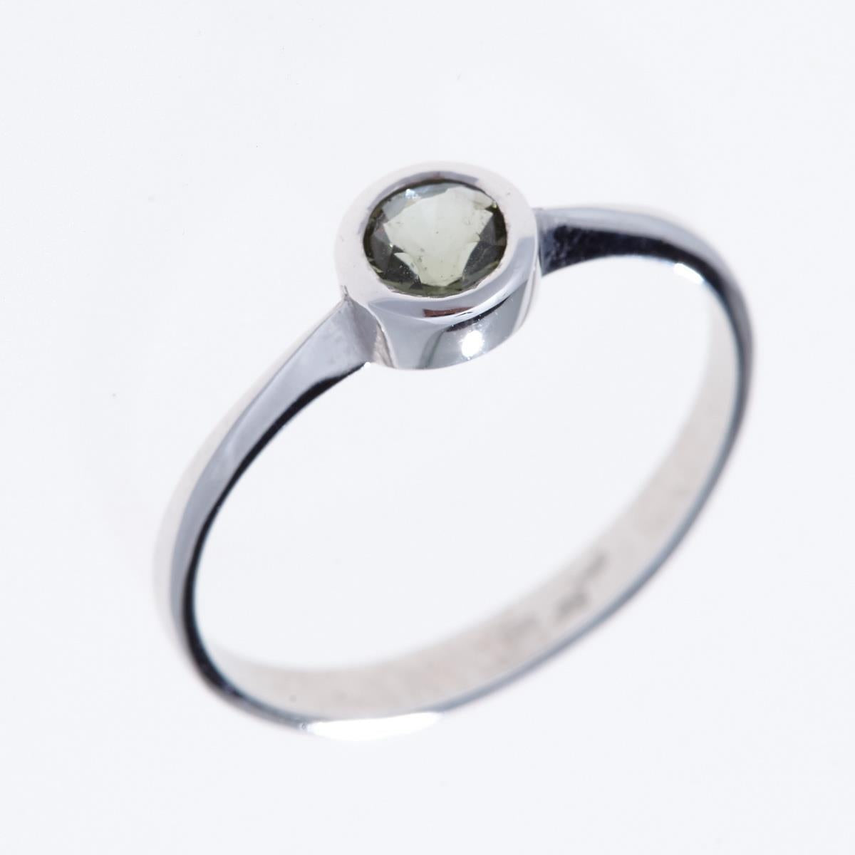 Golden ring with moldavite AUV3139WG