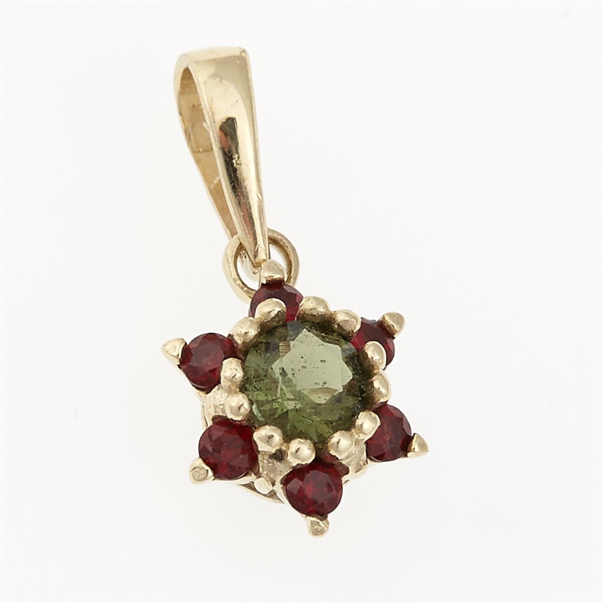 Golden pendant with moldavite and garnets 1007