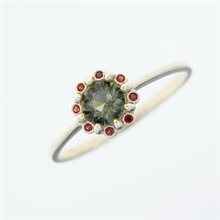 Anello in oro con moldavite e granati 3125G