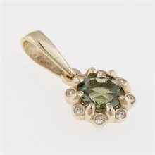 Ciondolo dorato con moldavite e zirconi AUVZ1125