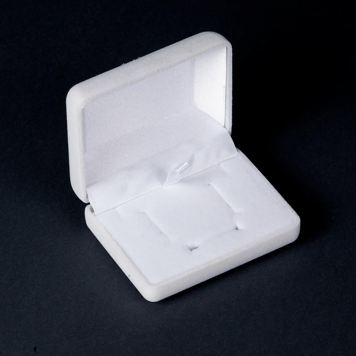 Gift box for a earrings or pendant