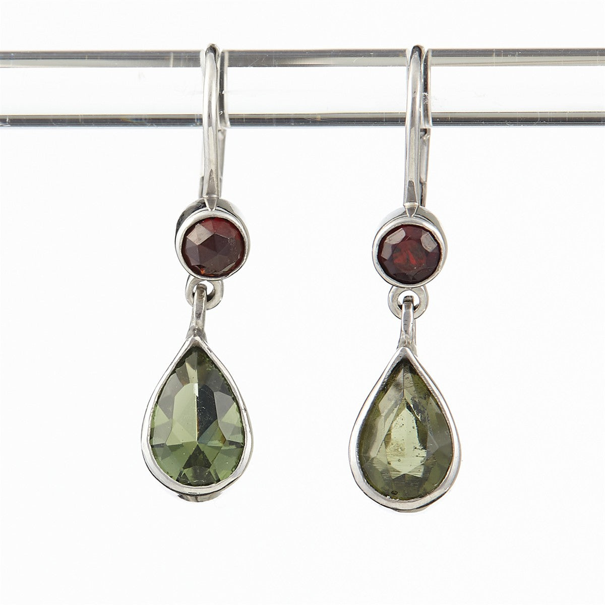 Silver earrings with moldavites 3734G
