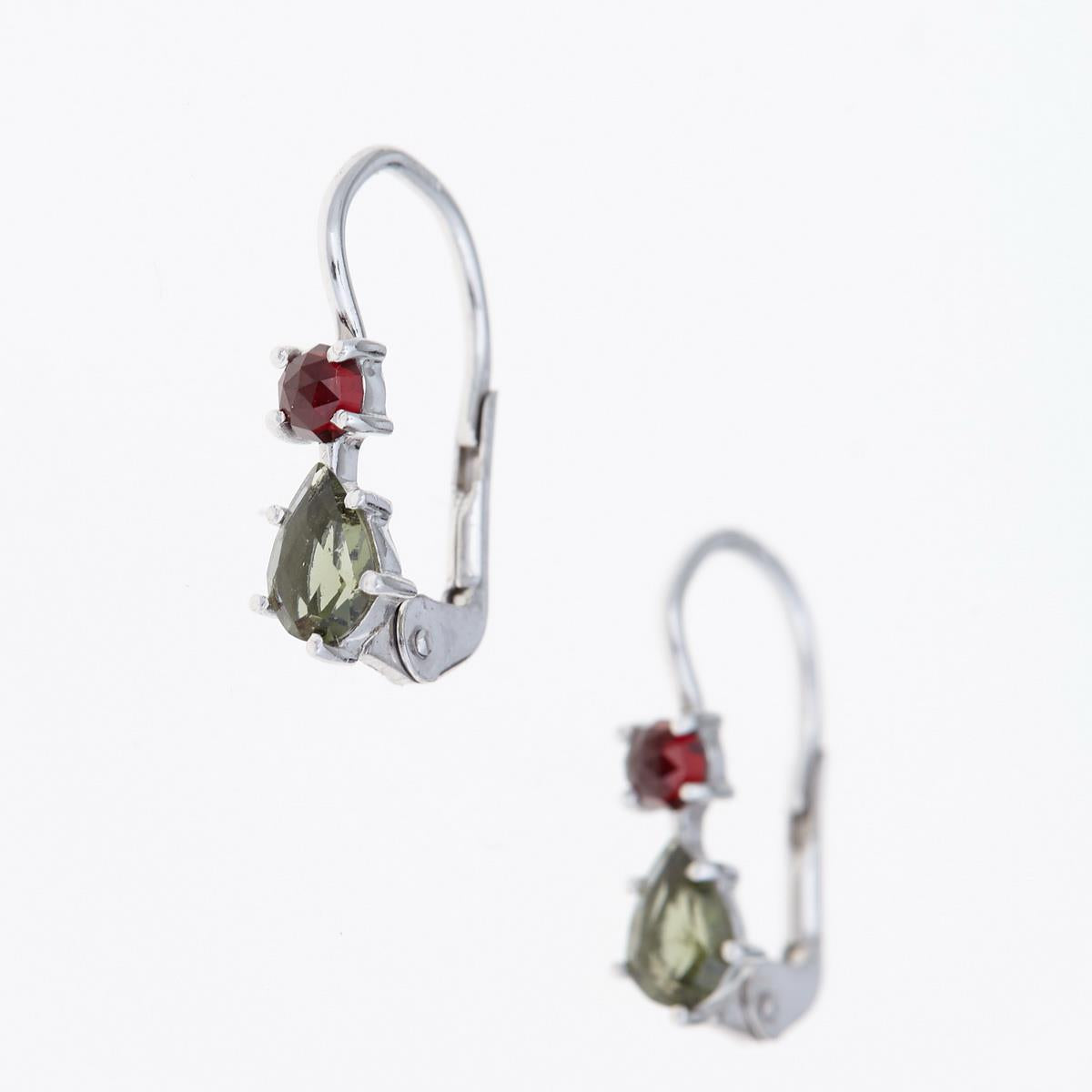 Silver earrings with moldavites and garnets 5538-2