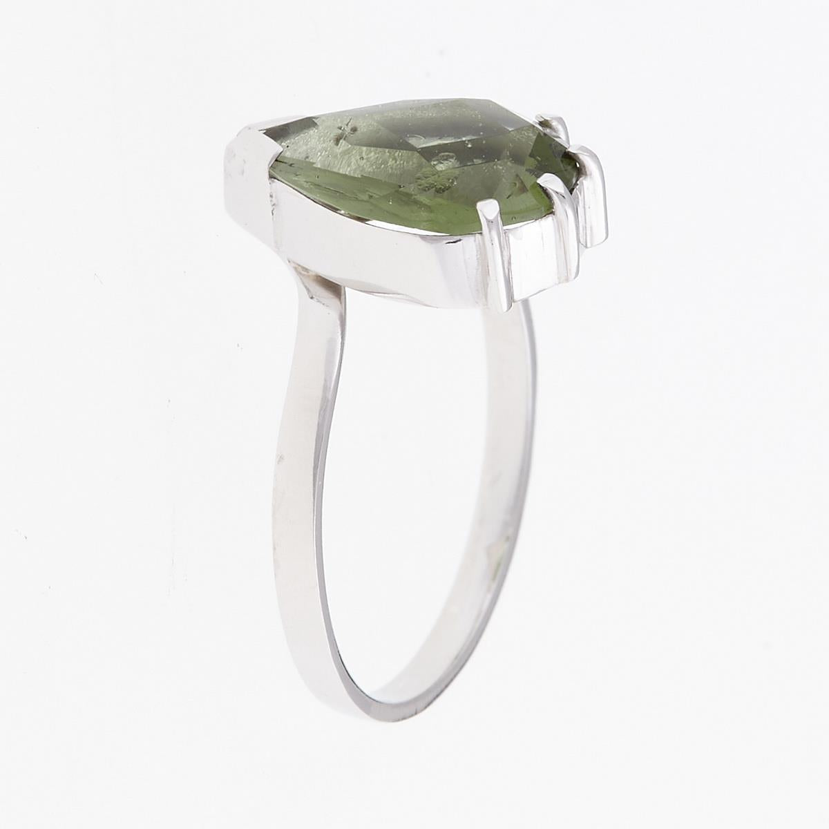 Silver ring with moldavite 004