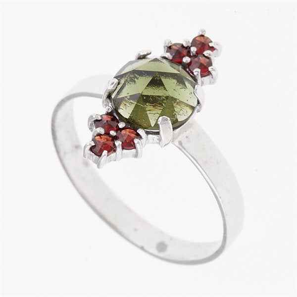 Anello in argento con moldavite e granati 2M