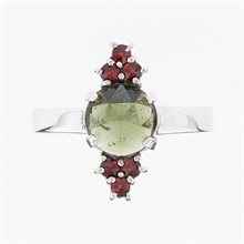 Anello in argento con moldavite e granati 2M