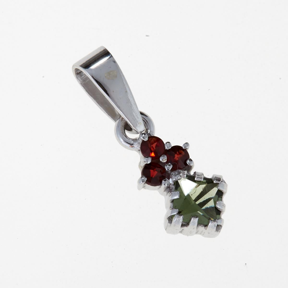 Silver pendant with moldavite and garnets 3408
