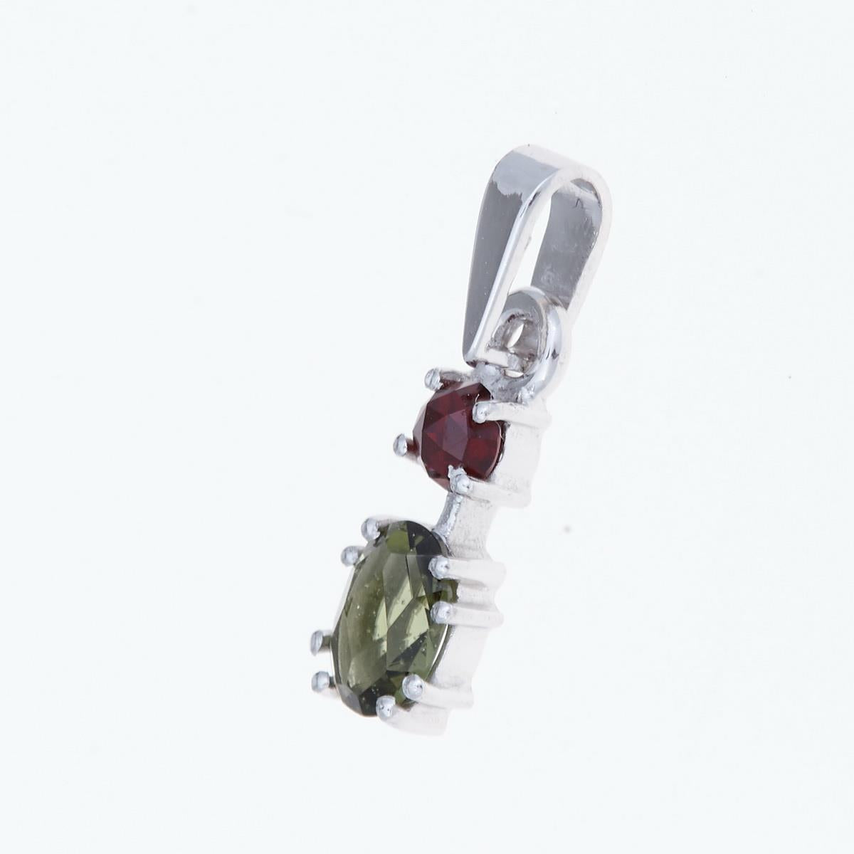 Silver pendant with moldavite and garnet 5538-1