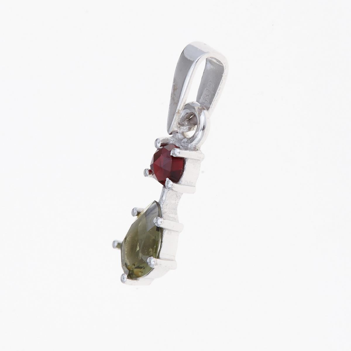 Silver pendant with moldavite and garnet 5538-2