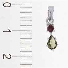 Silver pendant with moldavite and garnet 5538-2