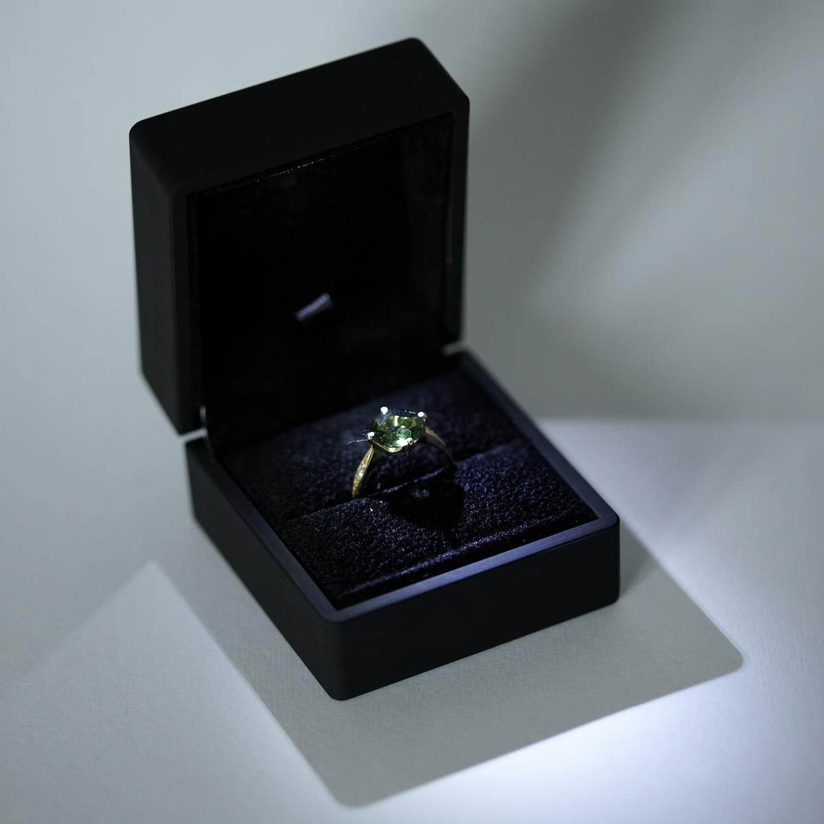 LED Illuminated Gift Box for Ring
